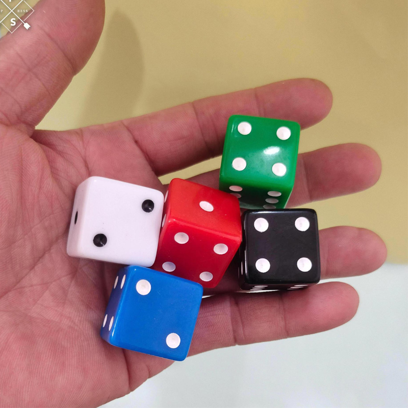 D6 Cubi di dadi quadrati 25MM  - Kids Early Education recensione e prezzo