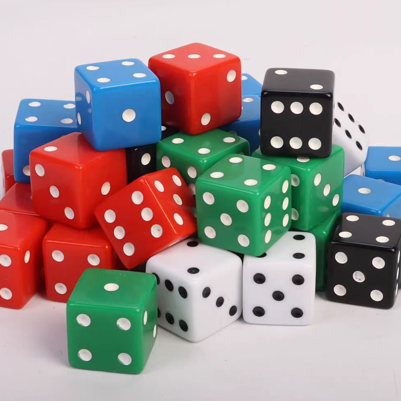 D6 Cubi di dadi quadrati 25MM  - Kids Early Education recensione e prezzo